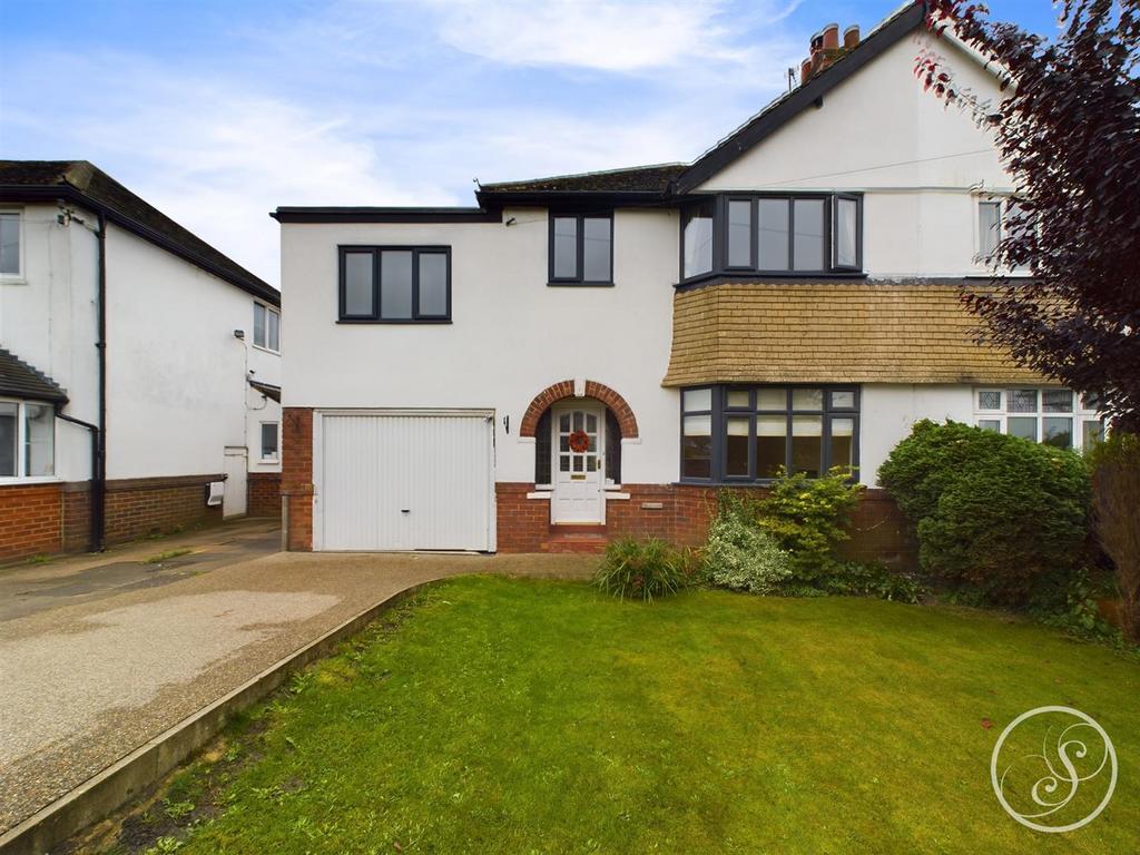 Leeds Road, Scholes, Leeds 4 bed semidetached house to rent £1,500