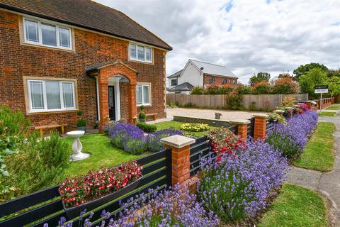 4 bedroom semi-detached house for sale, Stunning St Albans location + large plot + planning permission