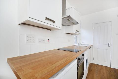 Studio to rent, Archway Road, Highgate, London, N6