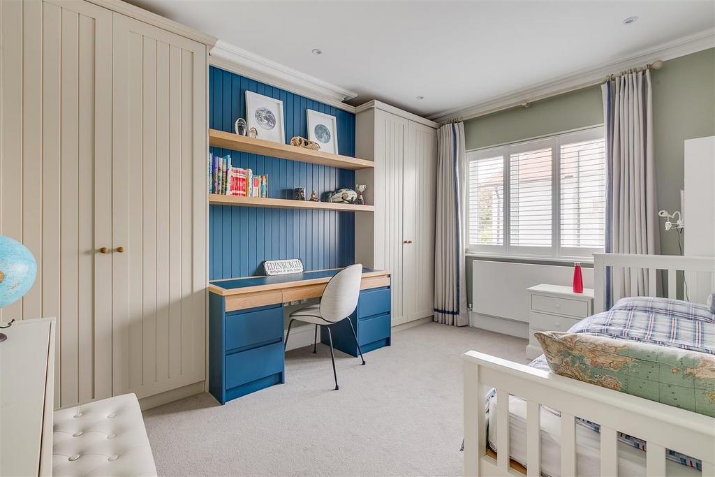 Staveley Road, W4 - FOR SALE