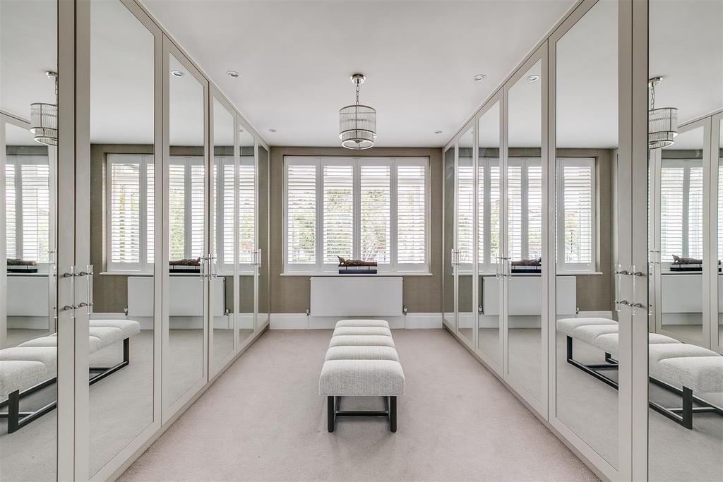 Staveley Road, W4 - FOR SALE