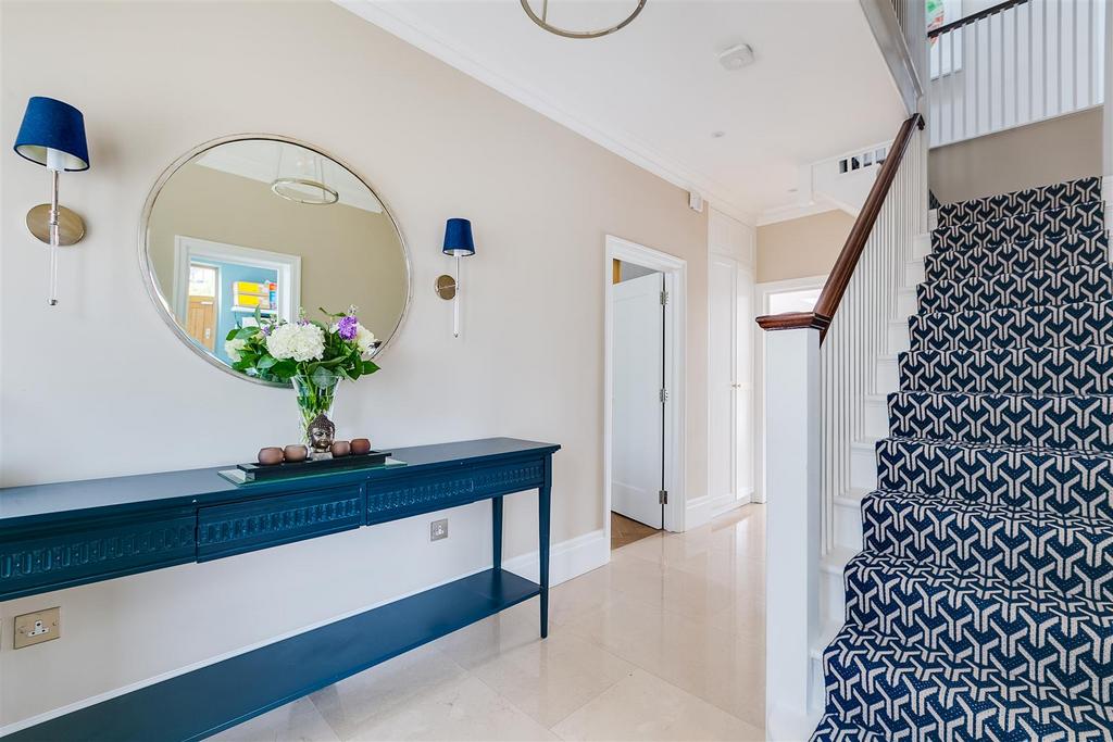 Staveley Road, W4 - FOR SALE