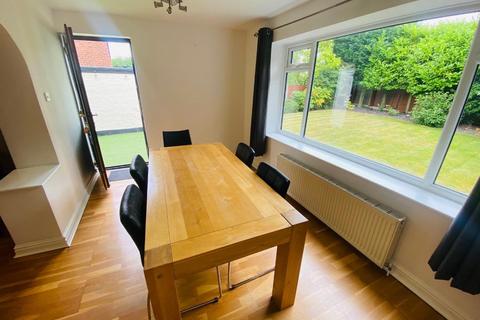 3 bedroom semi-detached house to rent, Bracken Way, Sutton Coldfield, West Midlands