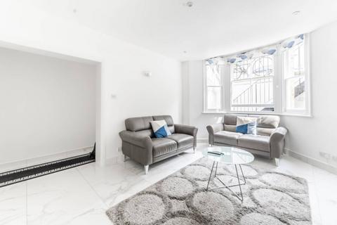 1 bedroom flat to rent, Uverdale Road, Lots Road, London, SW10