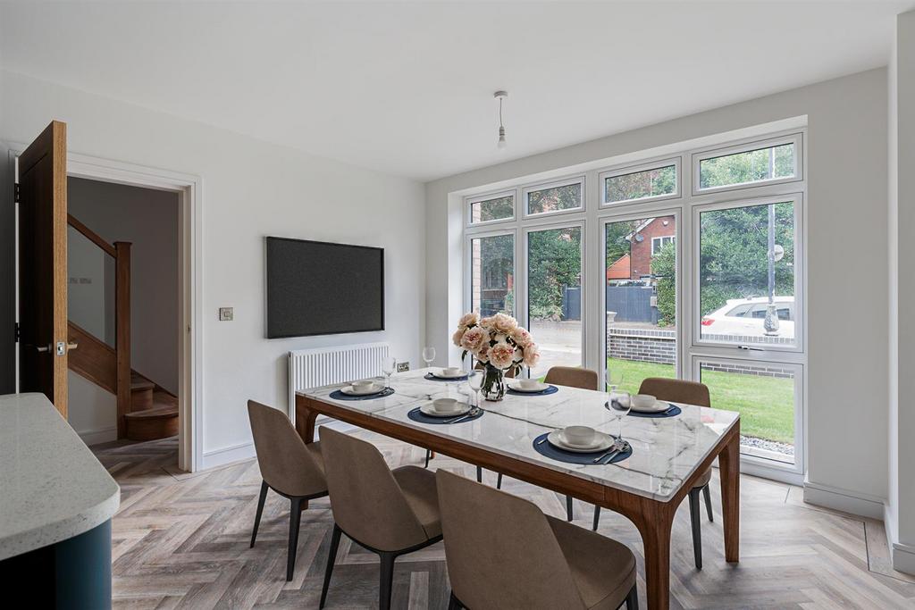 Kitchen/Dining Area