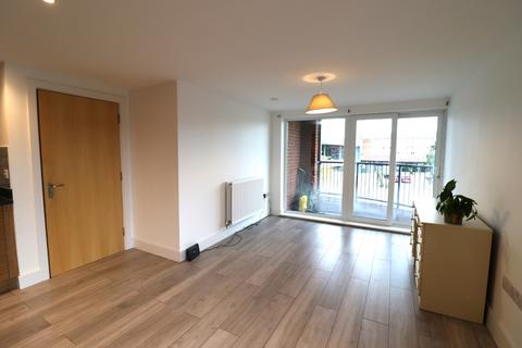 2 bedroom apartment to rent, Princes Way