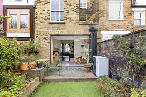 12 Falkland Road, London, NW5 2PT