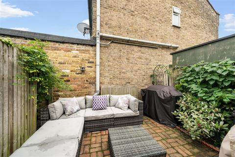 2 bedroom terraced house for sale, Albion Road, Twickenham