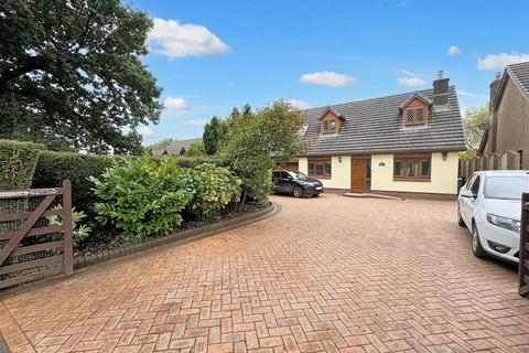 3 bedroom detached house for sale, Johnstown, Carmarthen