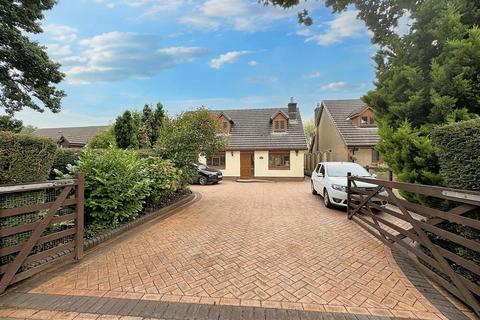 3 bedroom detached house for sale, Johnstown, Carmarthen