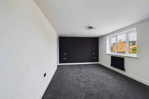 2 bedroom flat to rent, London Road, Peterborough, PE2