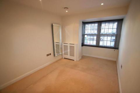 2 bedroom flat to rent, Southside, 260-280 Leigh Road, Leigh-On-Sea