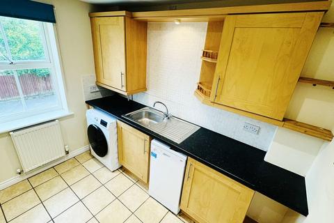 3 bedroom apartment to rent, Stokesay Walk, West Bridgford NG2