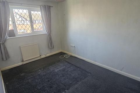 3 bedroom house to rent, Camberwell Drive, Ashton-Under-Lyne OL7