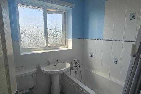 3 bedroom house to rent, Camberwell Drive, Ashton-Under-Lyne OL7