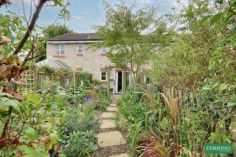2 The Spires, Lydney, GL15 5QX
