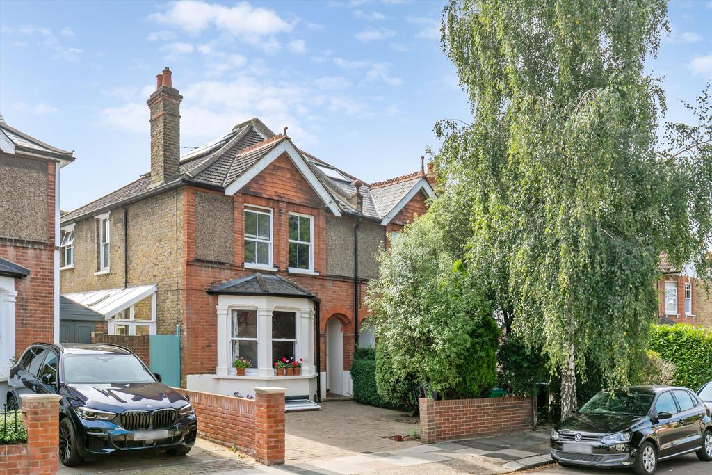 Munster Road, Teddington, TW11 5 bed semidetached house for sale £