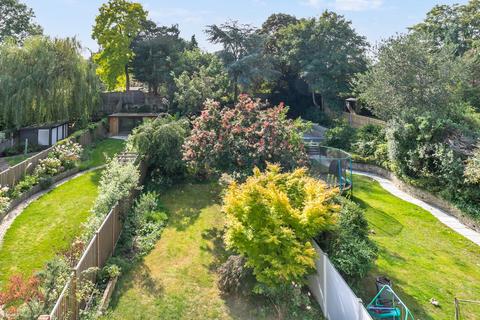 5 bedroom semi-detached house for sale, Munster Road, Teddington, TW11