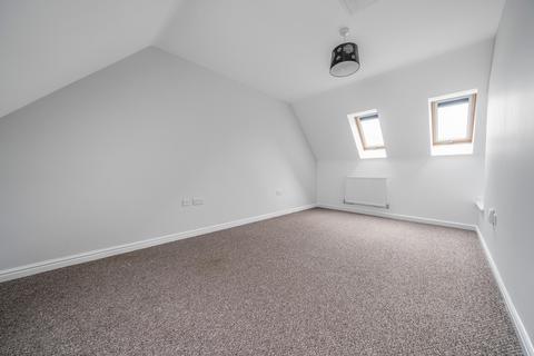 3 bedroom townhouse to rent, Woodlands Way, Leeds LS14