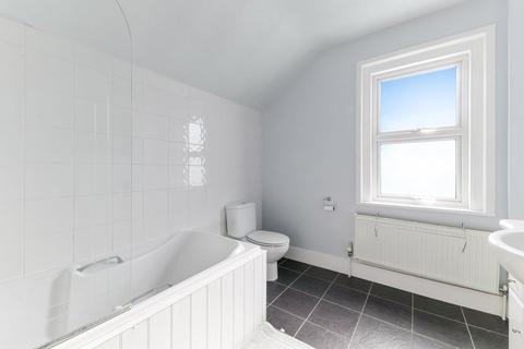 24 Norbury Road, Reigate, RH2 9BY