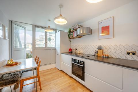 1 bedroom flat for sale, Bredinghurst, Overhill Road, East Dulwich, SE22