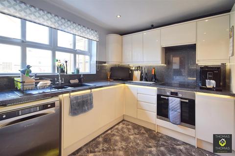 14 Bentley Close, Quedgeley, Gloucester, GL2 4SH