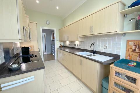 2 bedroom apartment for sale, Kings Road, Cleethorpes