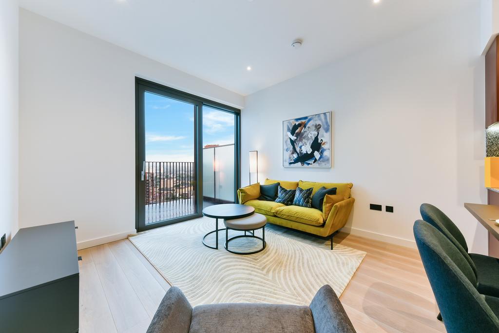 Embassy Gardens, The Modern, Viaduct... 2 bed apartment for sale £