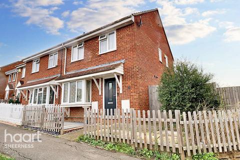 3 bedroom end of terrace house for sale, St James Close, Warden Bay