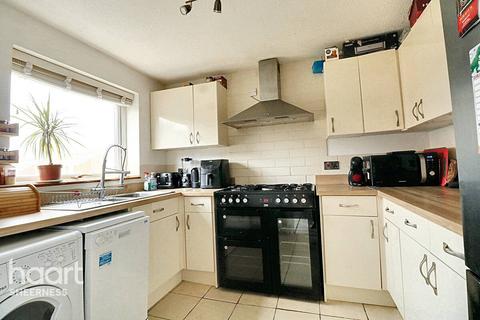 3 bedroom end of terrace house for sale, St James Close, Warden Bay