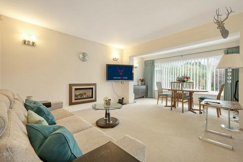 17 Hill Road, Theydon Bois, Epping, CM16 7LX