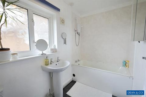 2 bedroom flat for sale, Hangleton Road, Hove