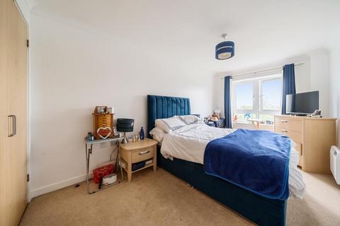 2 bedroom flat for sale, Burnham,  Berkshire,  SL1