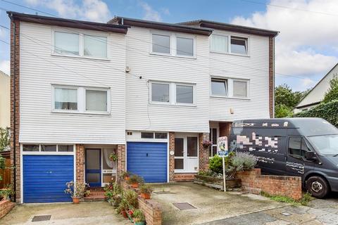 3 bedroom townhouse for sale, Constitution Hill, Gravesend, Kent