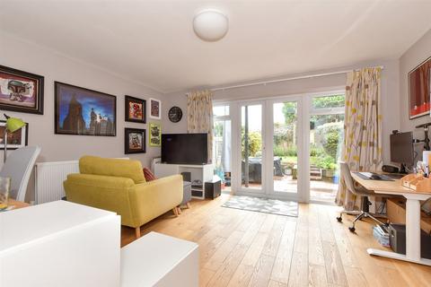 3 bedroom townhouse for sale, Constitution Hill, Gravesend, Kent