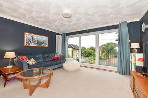 8a Constitution Hill, Gravesend, DA12 1JT