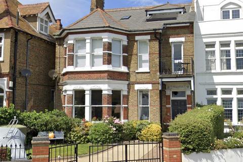 2 bedroom maisonette to rent, Westcliff Parade, Westcliff-On-Sea