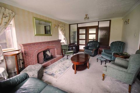 14 Walrand Close, Wigginton, Tamworth, B79 9EA