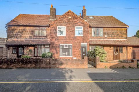 3 bedroom townhouse for sale, Hanover Street, Leigh