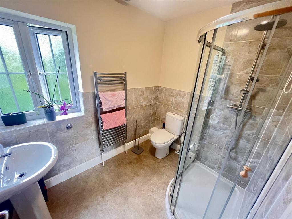 Ensuite shower room