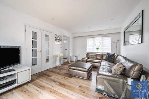 2 bedroom semi-detached house for sale, Ivaro Close, Romford, RM5