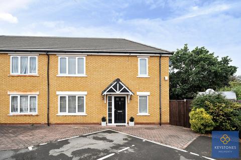 undefined, Ivaro Close, Collier Row, RM5