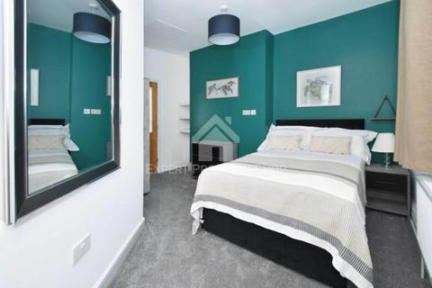 1 bedroom in a house share to rent, Room 8, 8 Westport road, Stoke-on-Trent