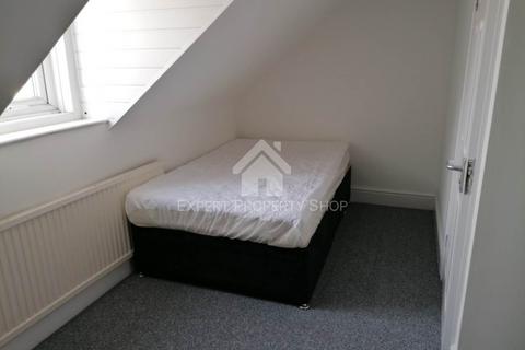 1 bedroom in a house share to rent, Room 4, 71 Newcastle Avenue, Worksop