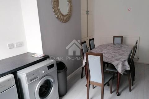 undefined, *Room Available*Room 2, 11 Albert Road, Retford