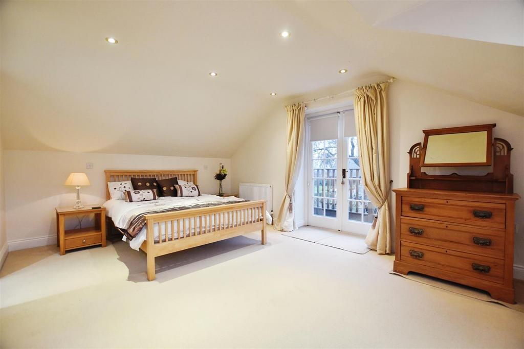 Main Bedroom