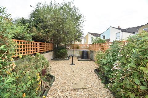 1 bedroom flat for sale, Highland Road, Southsea PO4