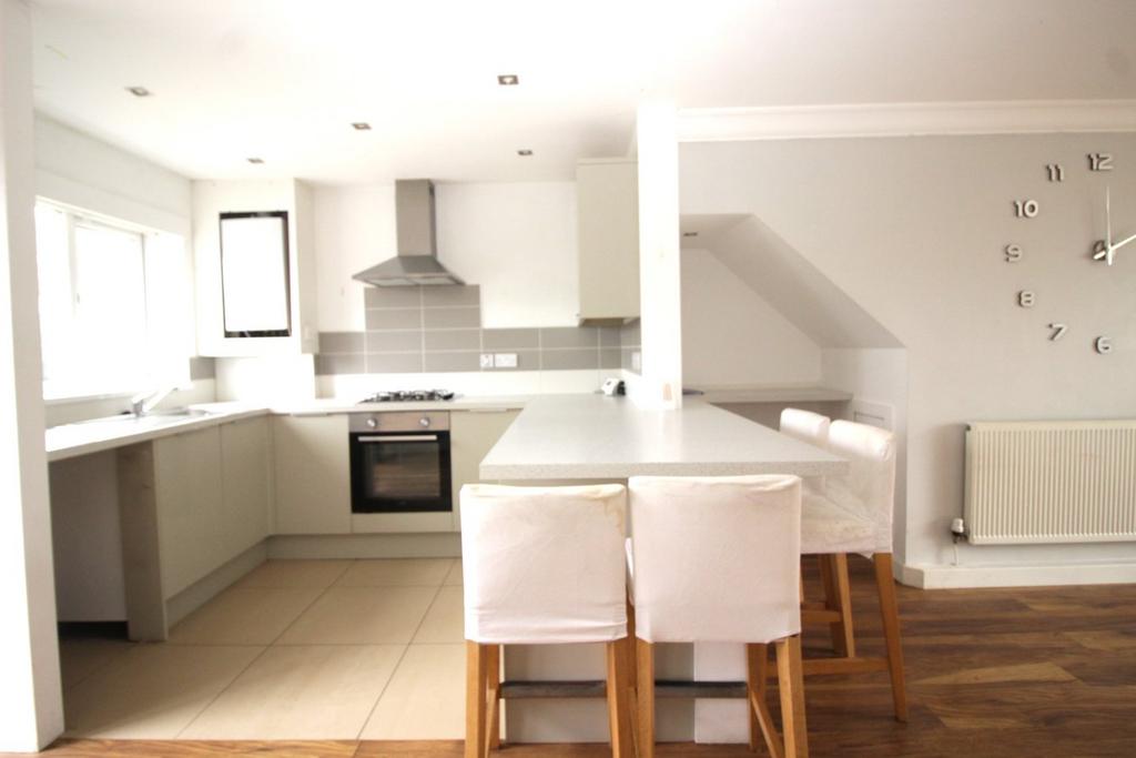 Picketston Close, St Athan, CF62 3 bed semidetached house for sale £