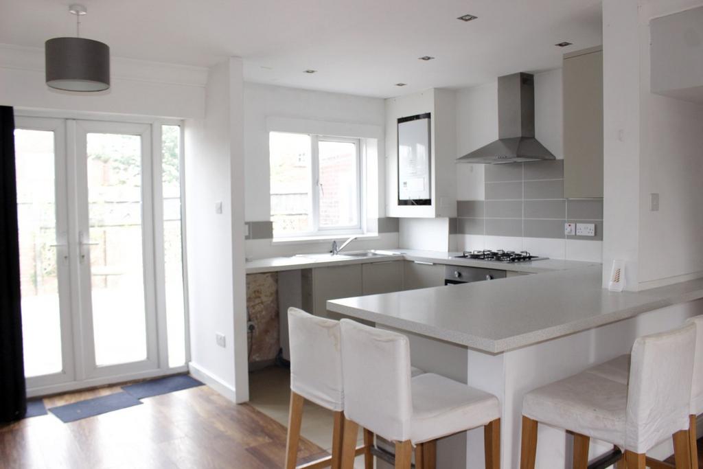 Picketston Close, St Athan, CF62 3 bed semidetached house for sale £