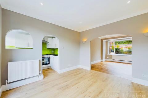 3 bedroom end of terrace house for sale, South Croydon,Surrey